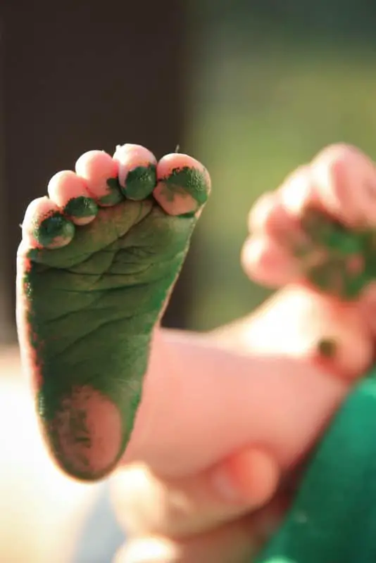 Is Acrylic Paint Safe for Baby Footprints and Hand Prints ...