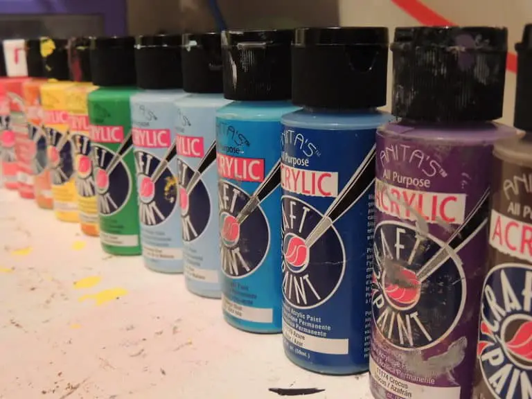 Can You Use Acrylic Paint on Plastic? Acrylic Art World